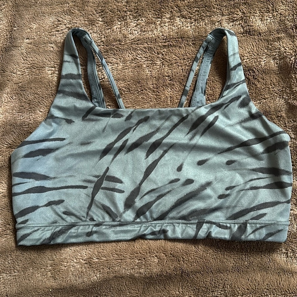 ATHLETA Black/Gray Grpahic Print Sports Bar Sz XLarge